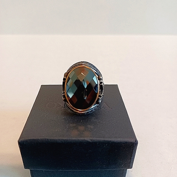 Dazzling Silver Ring, Size 8, with Black Zircon Stone - Picture 3 of 12
